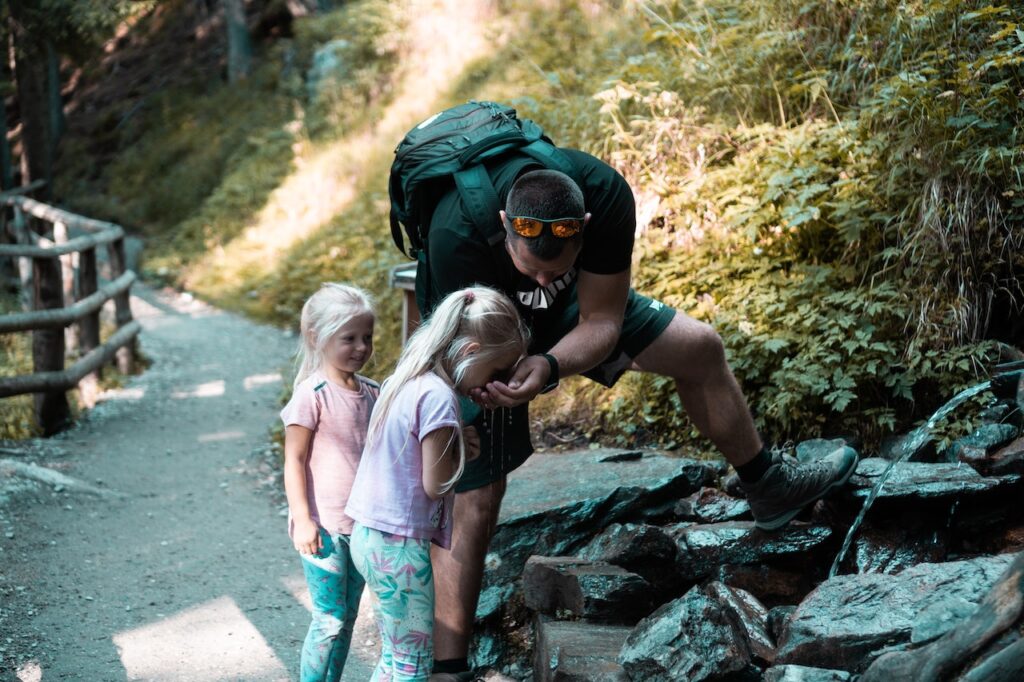 Outdoor Education: Teaching Kids about Nature through Hiking